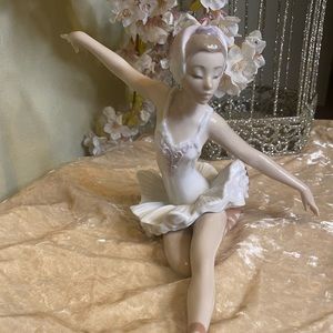 Lladro Ballerina Figurine Swan Ballet #5920